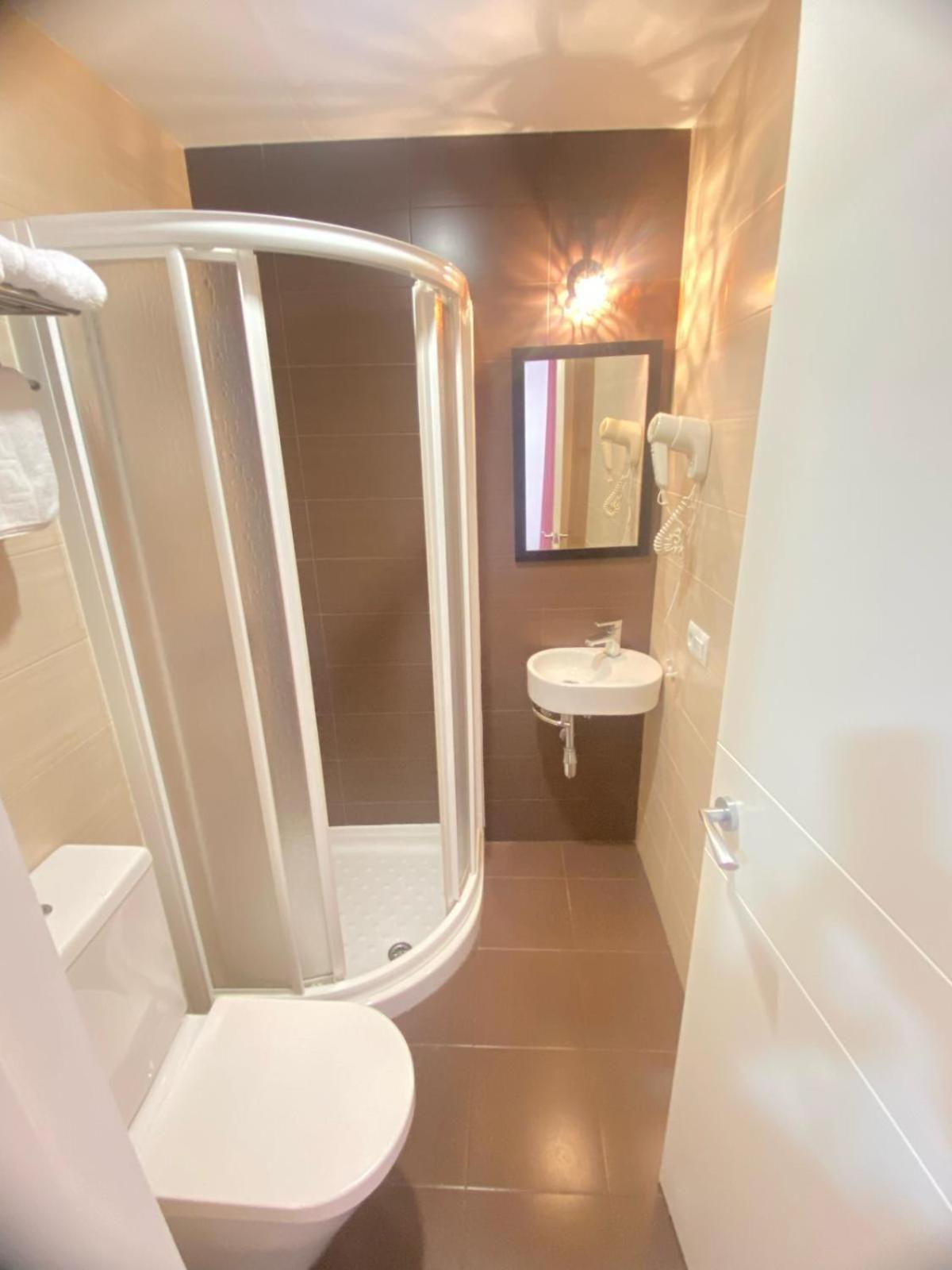Hostal Fabiola Sevilla Dış mekan fotoğraf